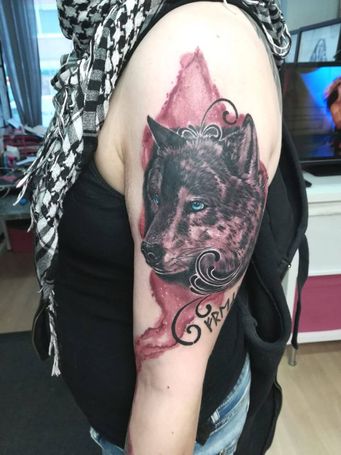 realistinen värikäs tatuointi, InkWorks Tattoo